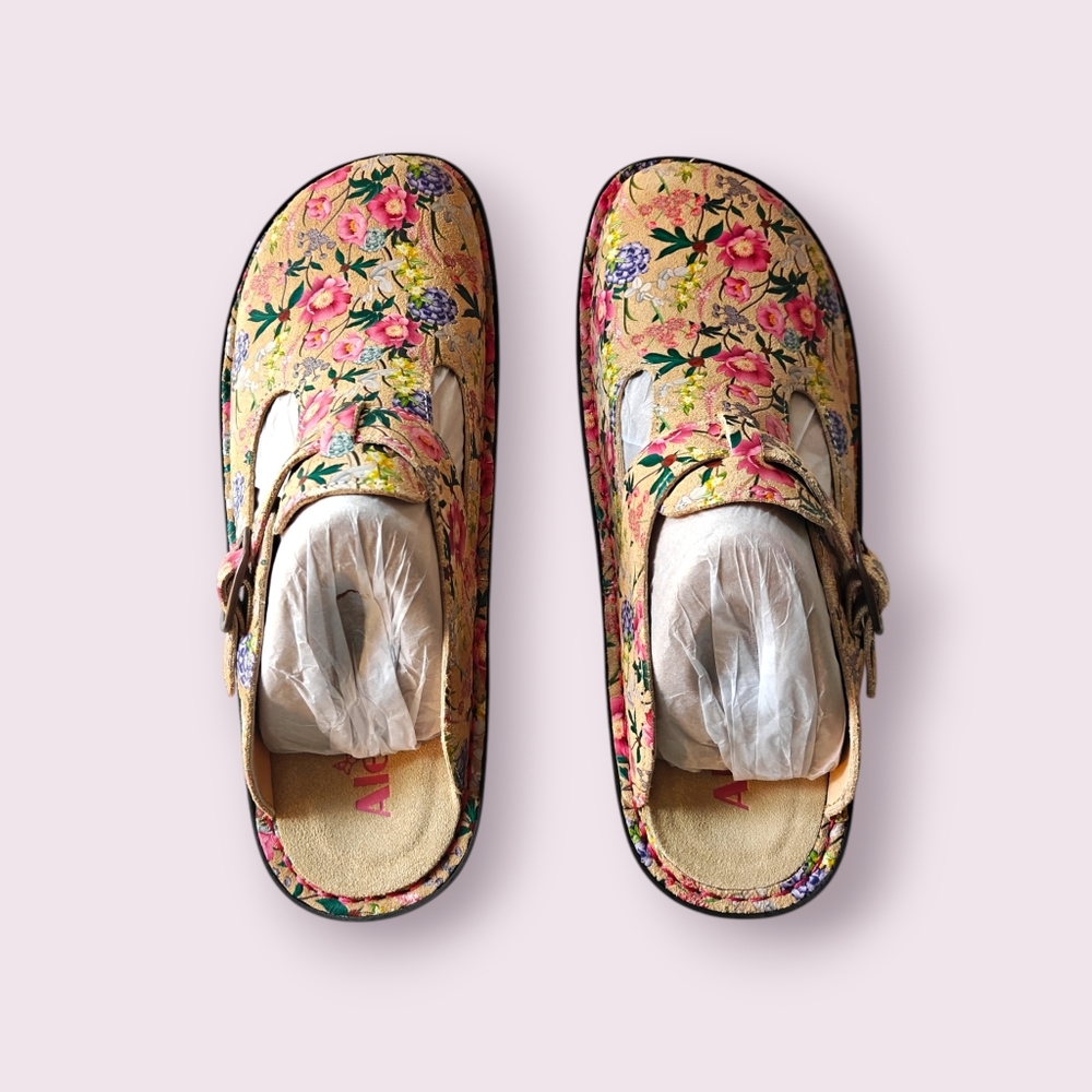 NEW Alegria Classic Clogs in, A Fine Romance(Beige with Florals) Size 9-1/2 -10 - Picture 5 of 8